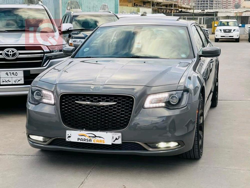کرایسلەر 300